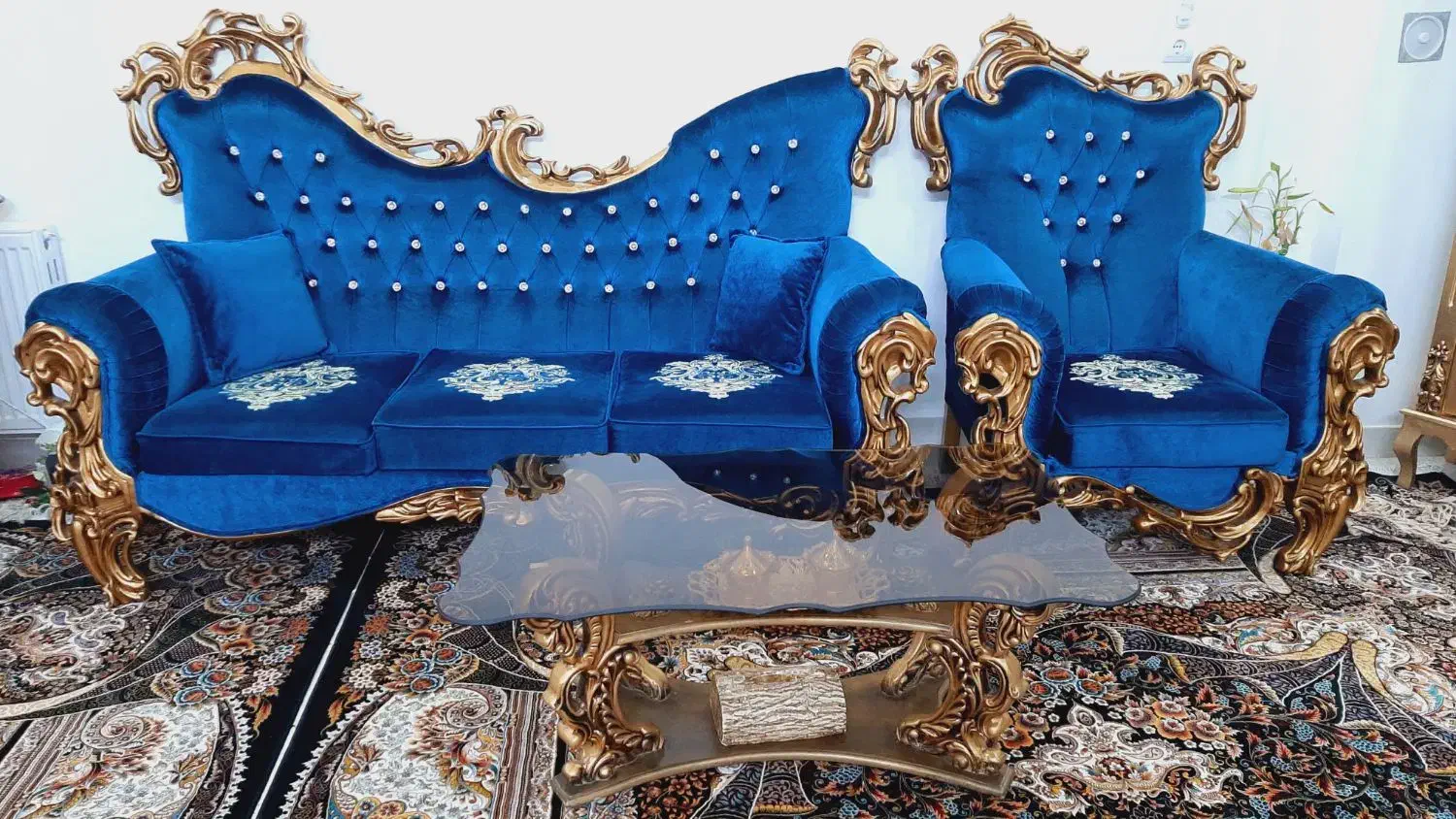 مبل سلطنتی به همراه میز نهار خوری|مبلمان خانگی و میز عسلی|بیرجند, |دیوار