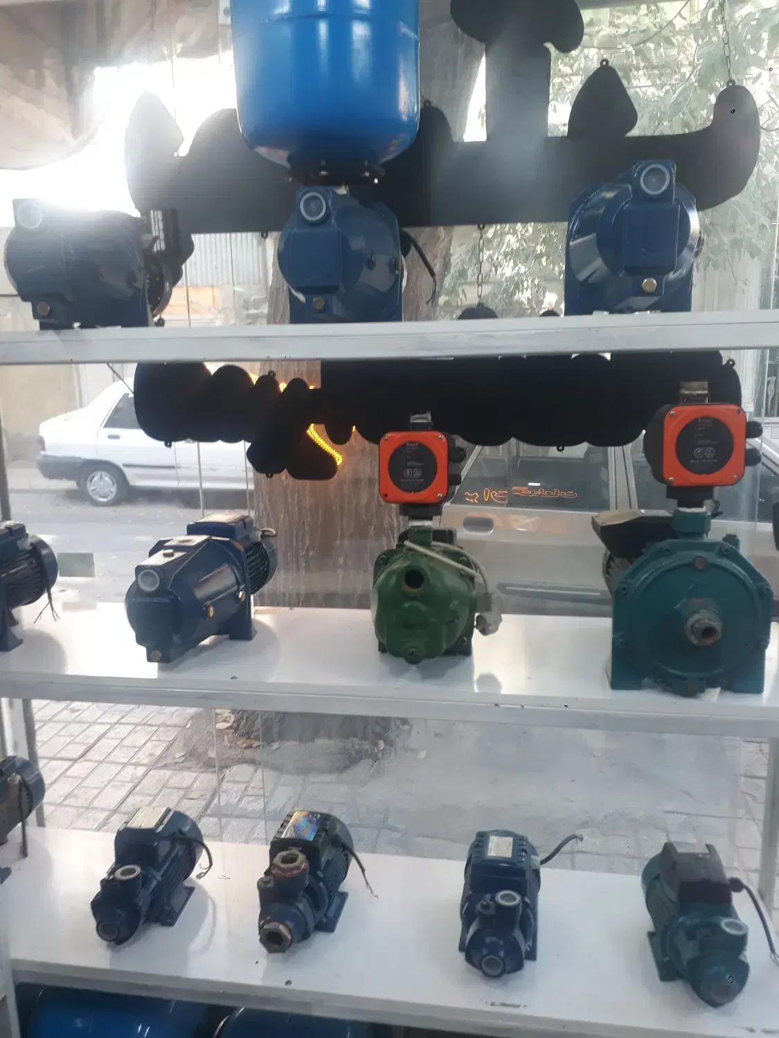 تعمیرگاه و فروشگاه پمپ اب|مصالح و تجهیزات ساختمان|مشهد, ایثار|دیوار