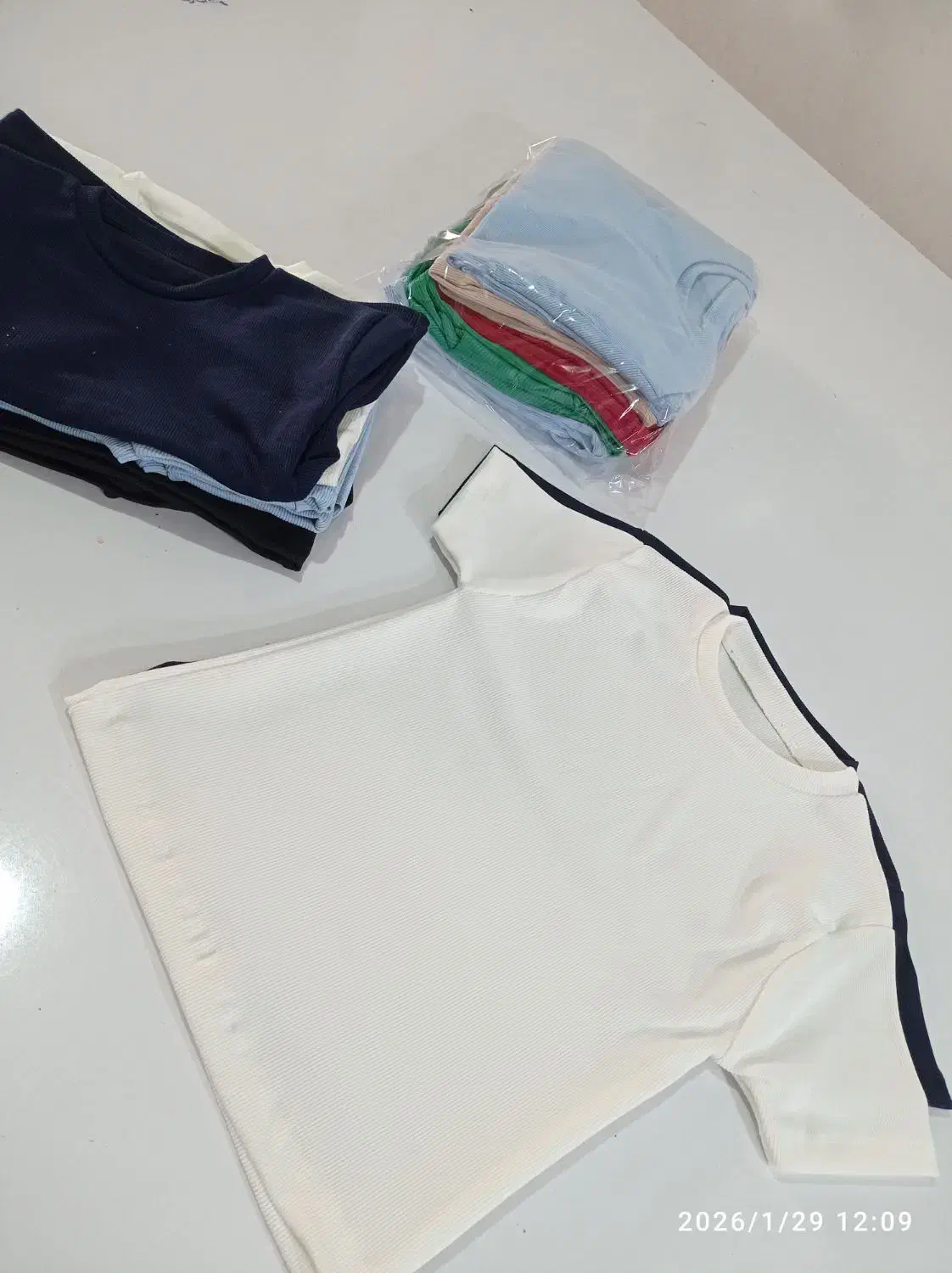 کراپ زنانه .حراجی.|لباس|تهران, شکیبا|دیوار