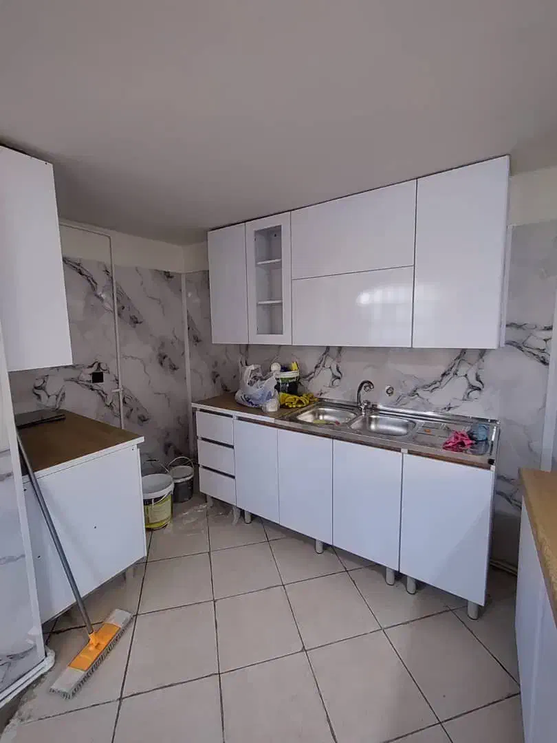 ۱۴۰ متر/ ۳ پارکینگ / موقعیت اداری / مسکونی / مخبری