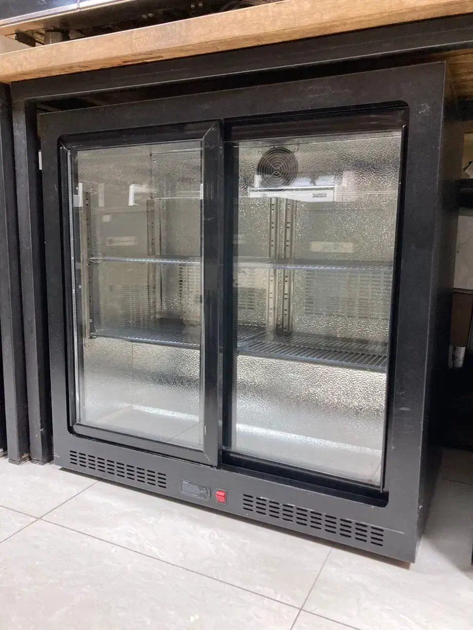 یخچال مشکی زیر کانتری|کافی‌شاپ و رستوران|تهران, اباذر|دیوار