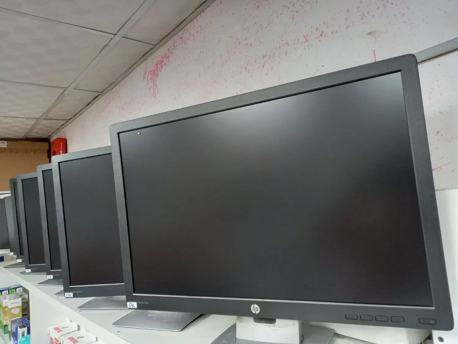 مانیتور ۲۴ اینچ HP پورت HDMI|قطعات و لوازم جانبی رایانه|قزوین, |دیوار