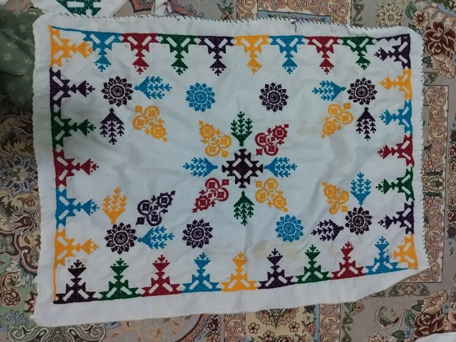 دوخت پوش بالشت تمیز با مناسب ترین قیمت|رختخواب، بالش، پتو|ایرانشهر, |دیوار