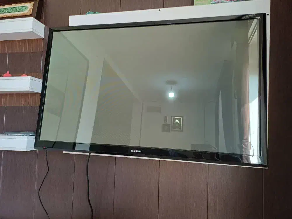 تلویزیون ال سی دی سامسونگ|تلویزیون و پروژکتور|زرقان, |دیوار