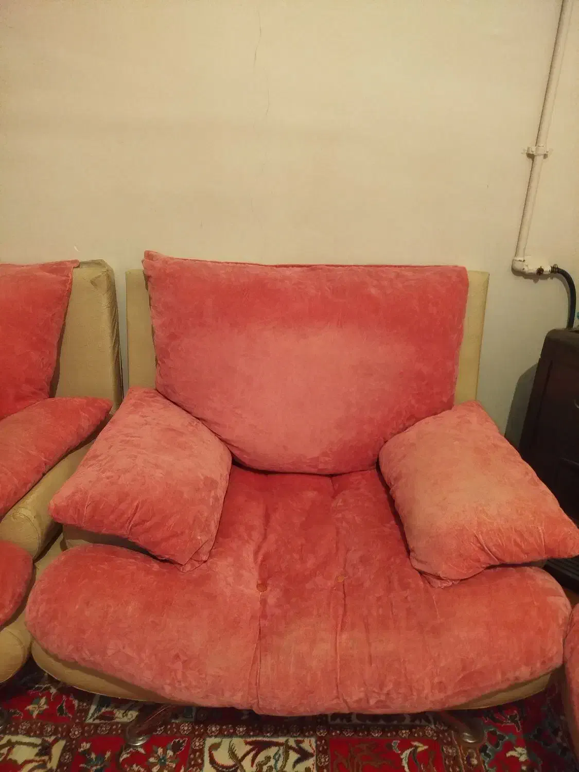 مبل ۷ نفره با ۴ میز|مبلمان خانگی و میز عسلی|دوگنبدان, |دیوار