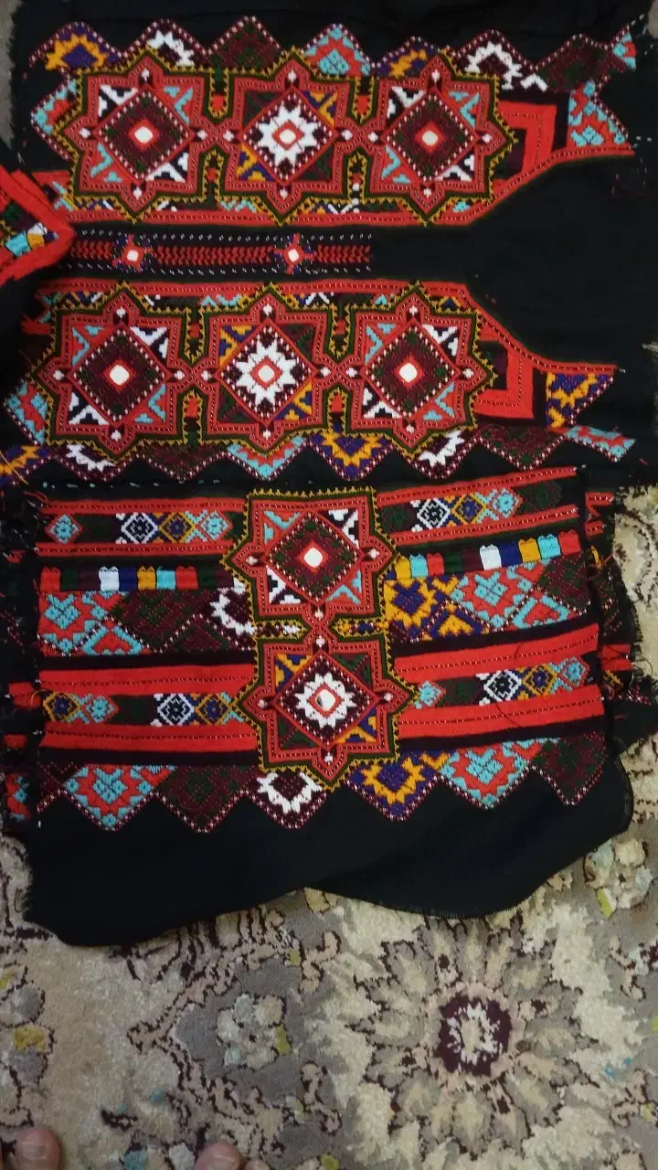 زیح|لباس|خاش, |دیوار