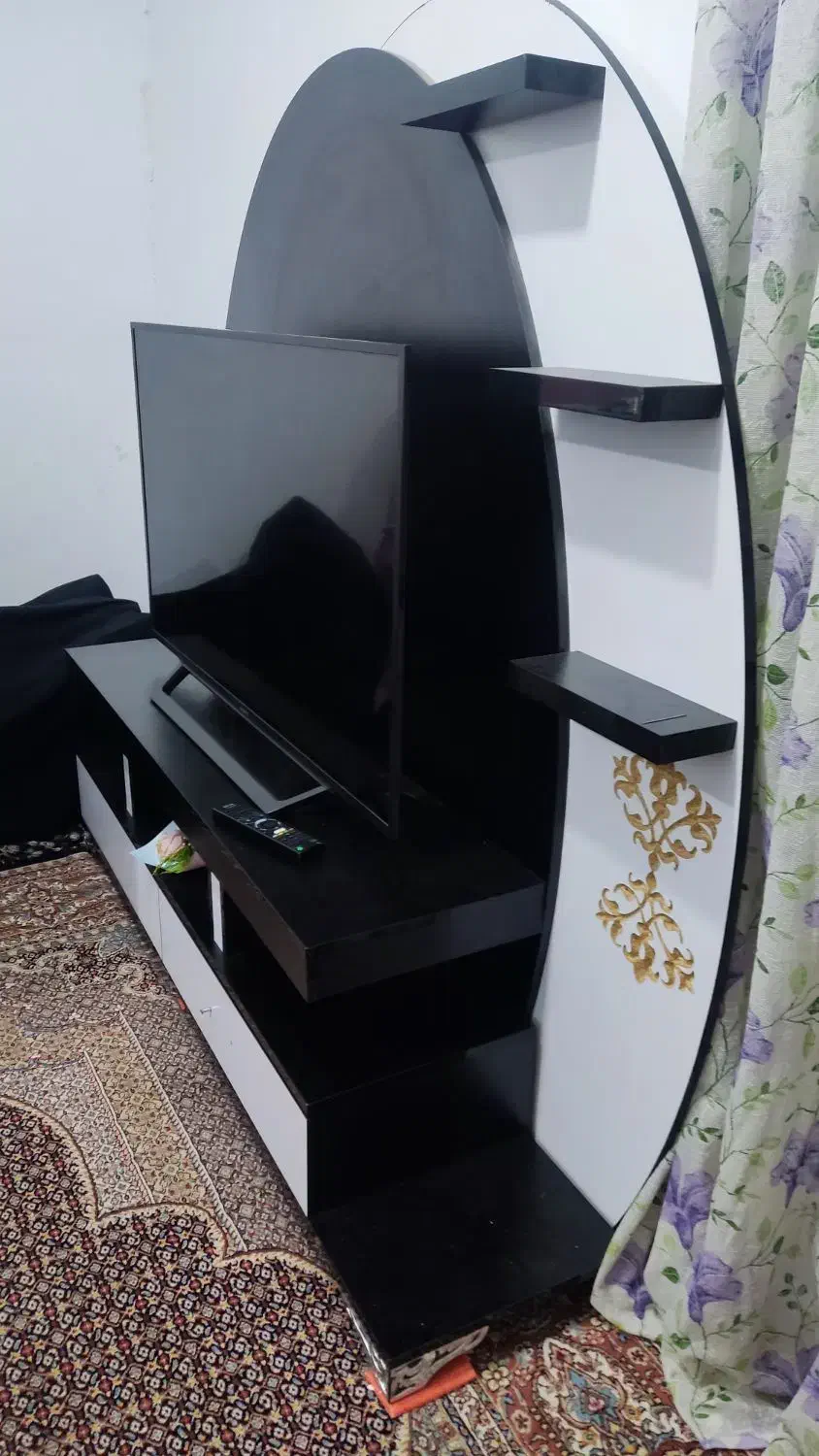 تخت خواب و زیر تلویزیونی|تخت و سرویس خواب|شوشتر, |دیوار