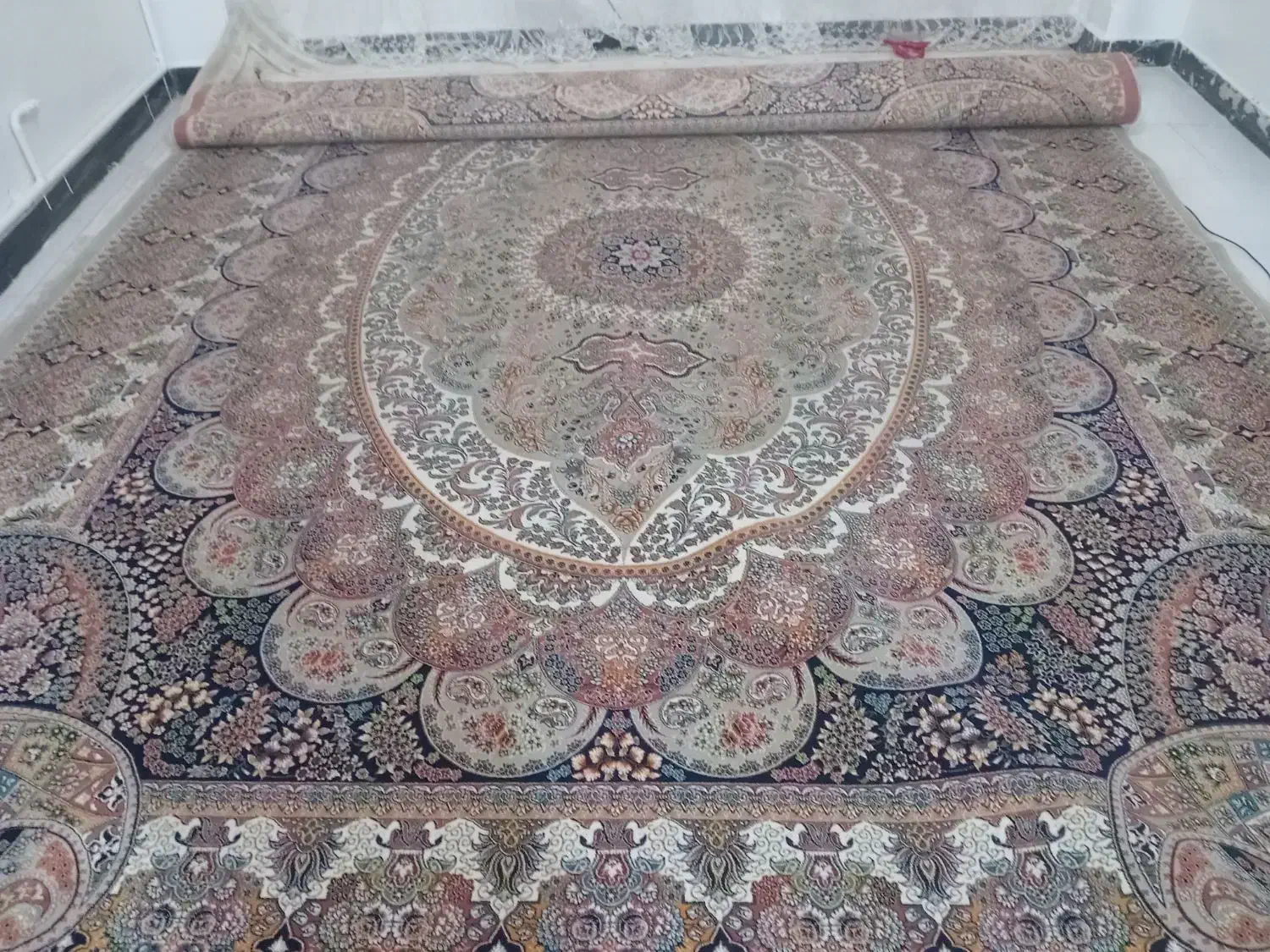 فرش ۱۲ متری|فرش|چهاردانگه (تهران), |دیوار