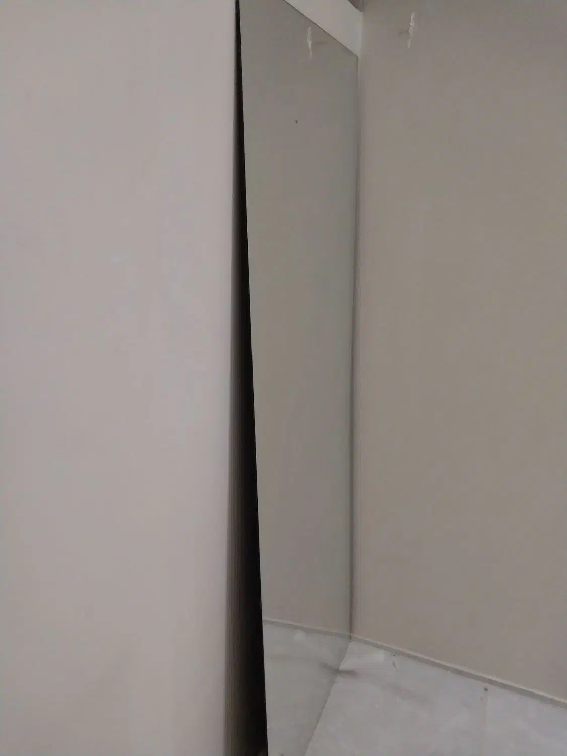 اینه قدی سالم|آینه|شاهینشهر, گزبرخوار|دیوار