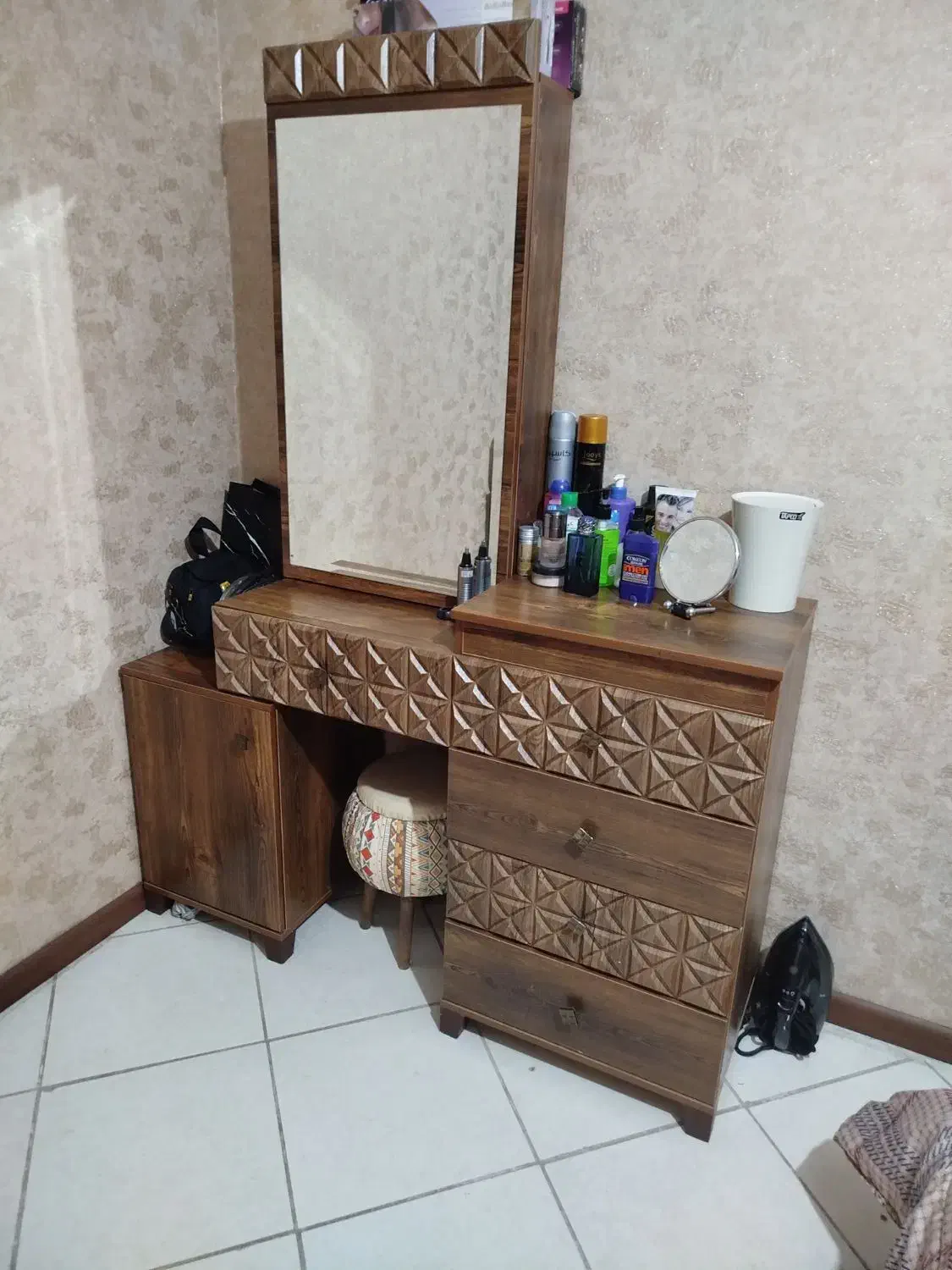 سرویس خواب دونفره|تخت و سرویس خواب|پرند, فاز ۳|دیوار