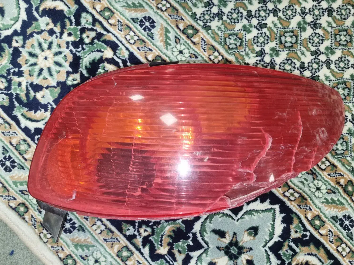 چراق عقب ۲۰۶|قطعات یدکی و لوازم جانبی|فامنین, |دیوار