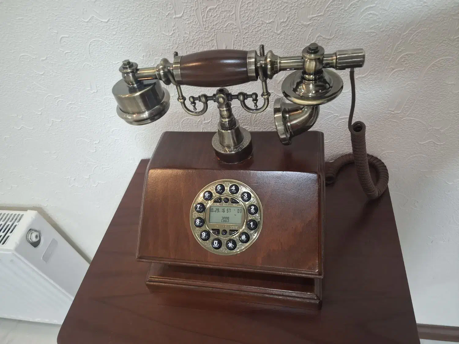 تلفن کلاسیک نو|میز تلفن|شاهینشهر, عطار|دیوار