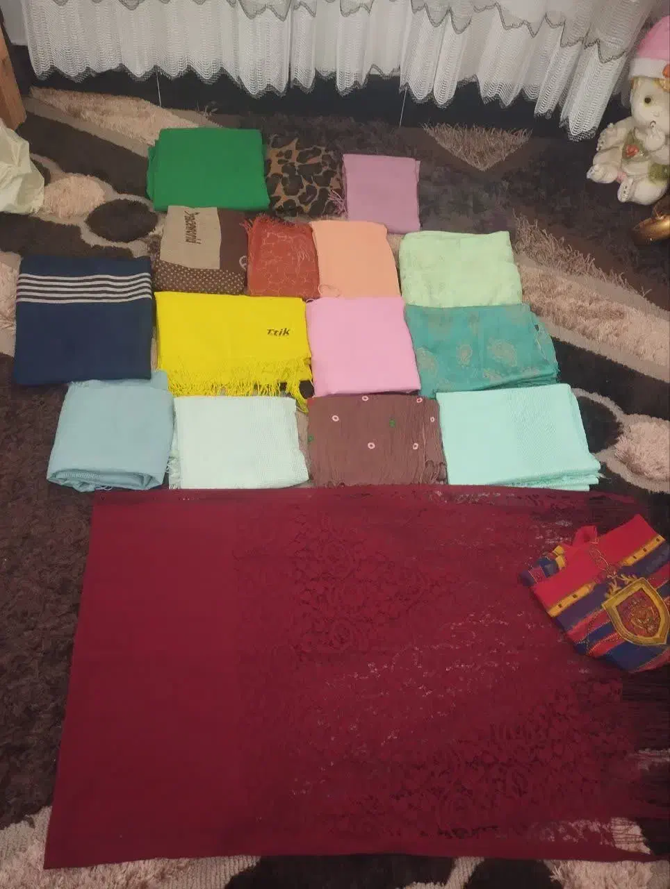 شال وروسری|لباس|بروجرد, |دیوار