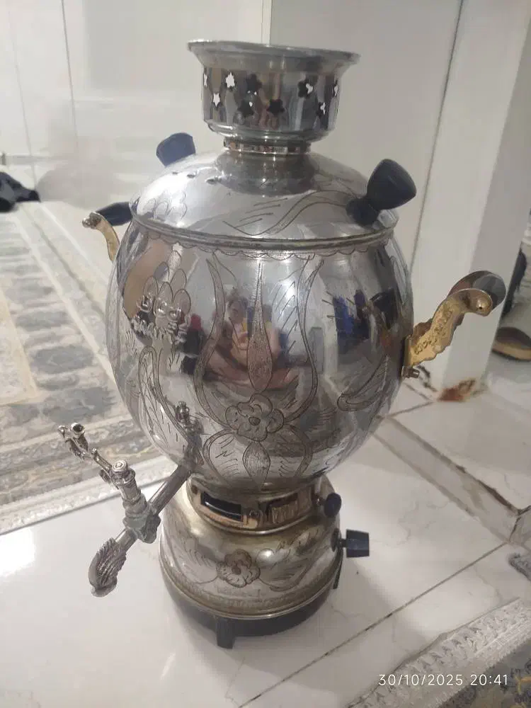 سماور گازی با آتش خانه مسی بسیارسالم|سماور، چای‌ساز، قهوه‌ساز|بومهن, |دیوار