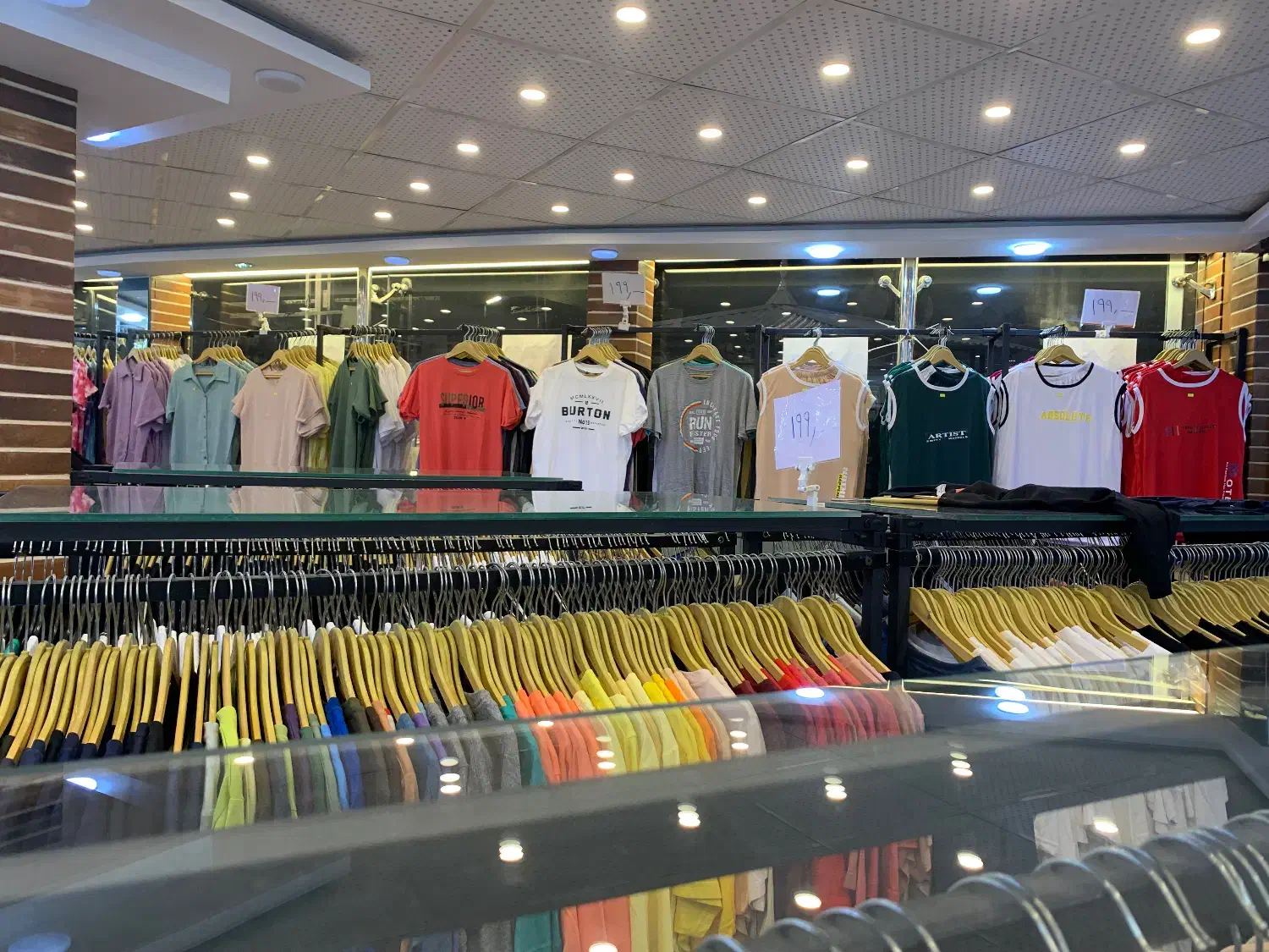 همکار فروشنده خانوم|استخدام خدمات فروشگاه و رستوران|لاهیجان, امیرشهید|دیوار