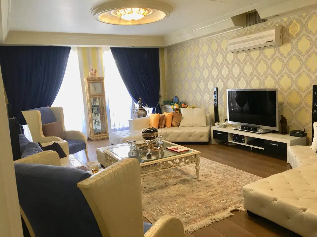 330متر لوکیشن خفن فرمانیه شرقی،4خواب،به شدت ارزنده|فروش آپارتمان|تهران, فرمانیه|دیوار
