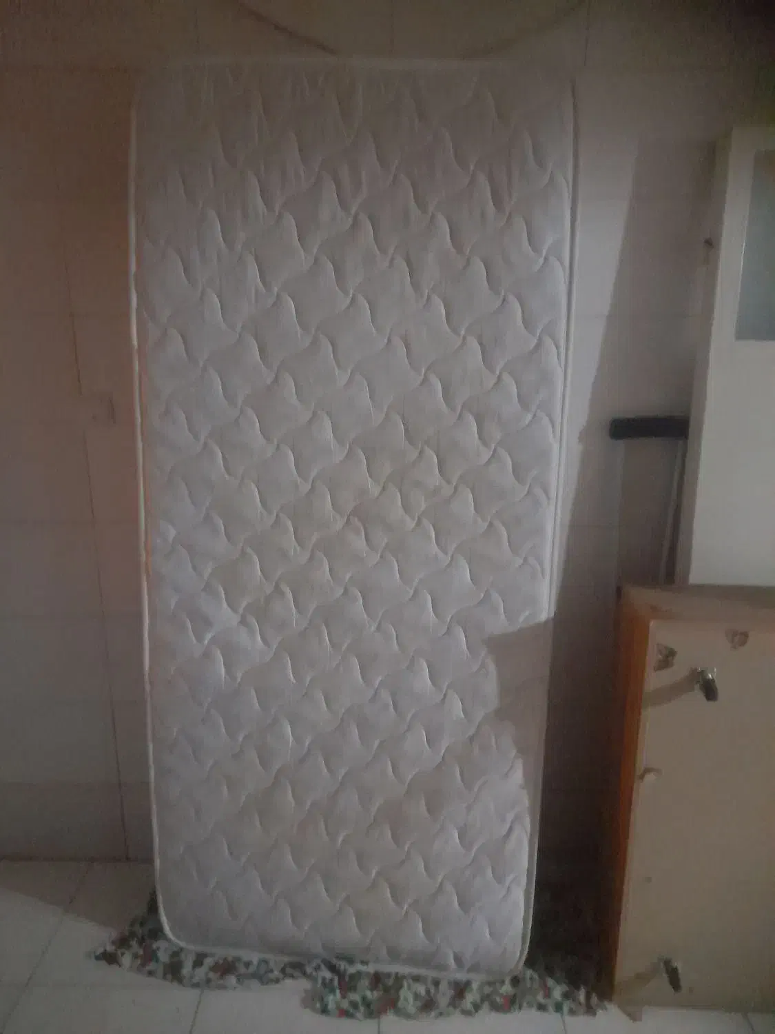تشک|تشک تختخواب|سنندج, |دیوار