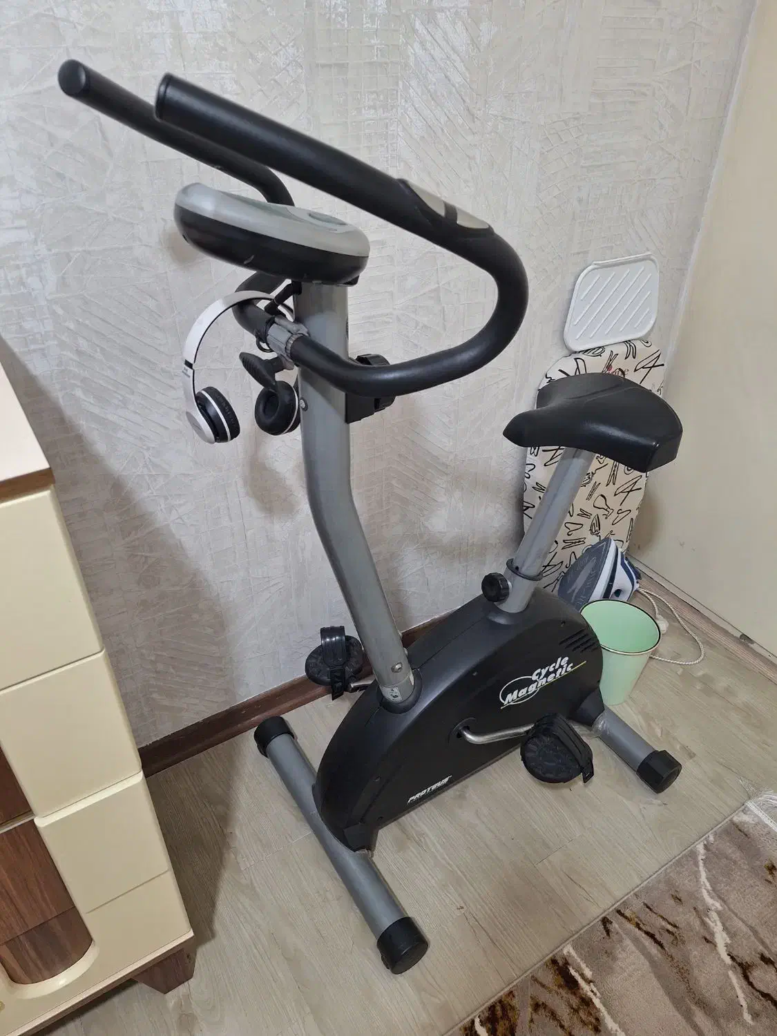 دوچرخه ثابت ورزشی|تجهیزات ورزشی|رشت, رشتیان|دیوار