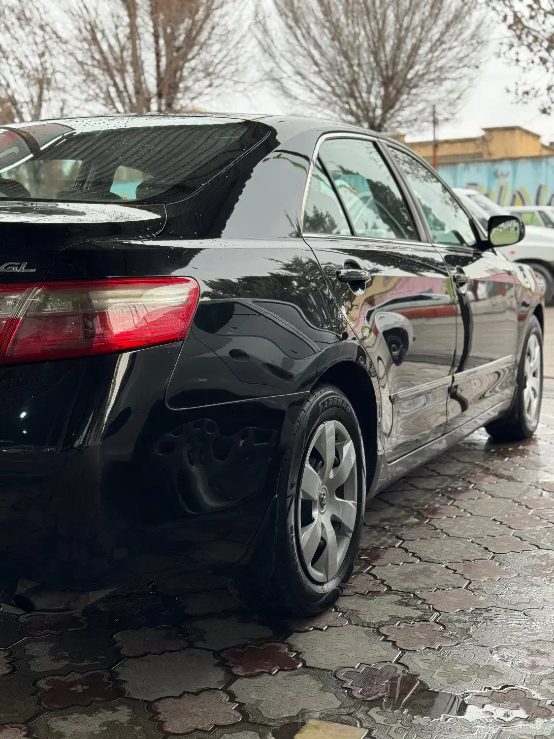 کمری GLبی رنگ|خودرو سواری و وانت|تهران, درختی|دیوار