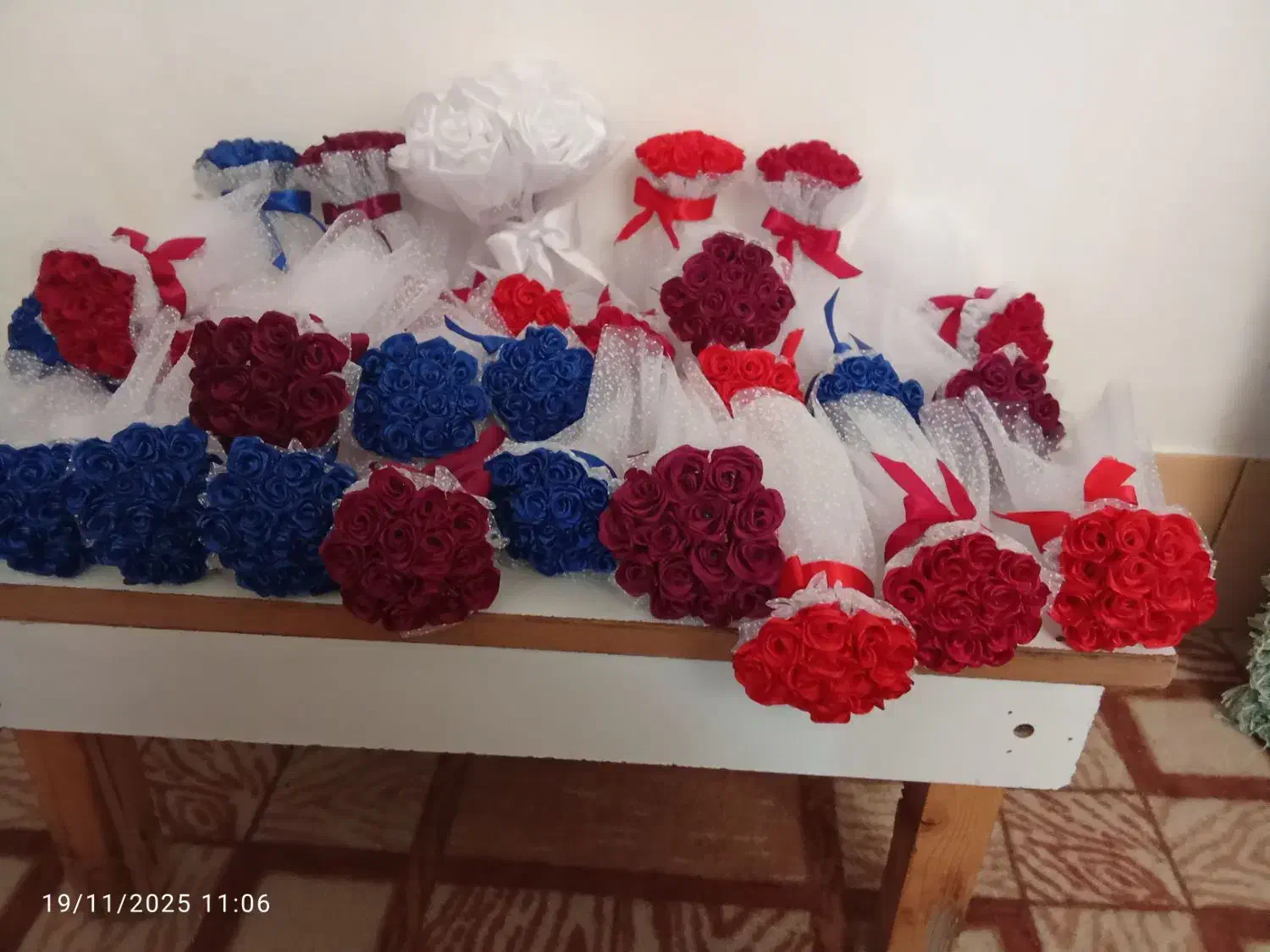 گل های عروسکی|گل مصنوعی|شیراز, شهرک کوشکک|دیوار