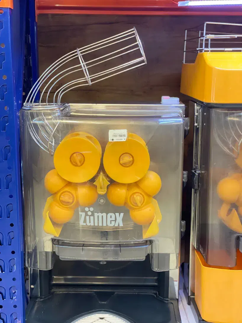 آب هویج گیری سانتوس هلال آب مرکبات گیری|کافیشاپ و رستوران|تهران, اتحاد|دیوار