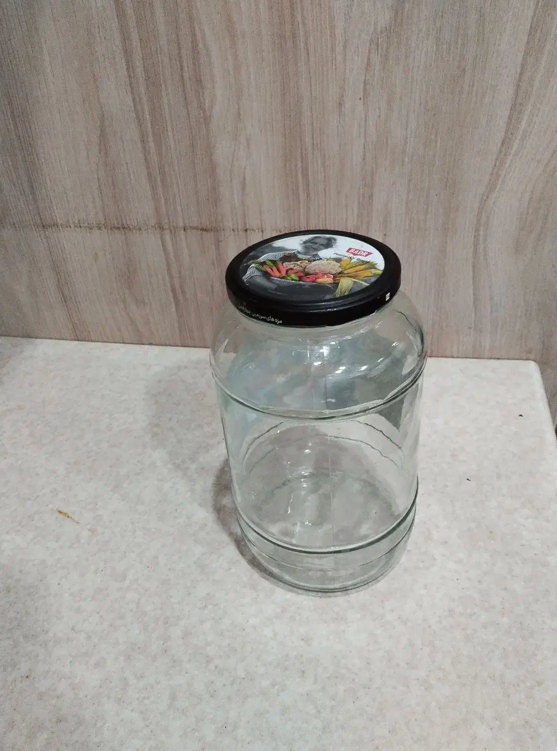 شیشه در حد نو|ظروف نگهدارنده، پلاستیکی، یکبارمصرف|قائن, |دیوار