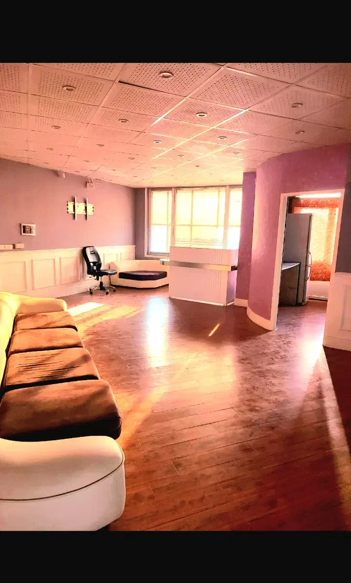 100م نوساز شیک با پارکینگ ( زیر قیمت ) بر مطهری|فروش دفتر کار، اتاق اداری، مطب|کرج, مطهری|دیوار