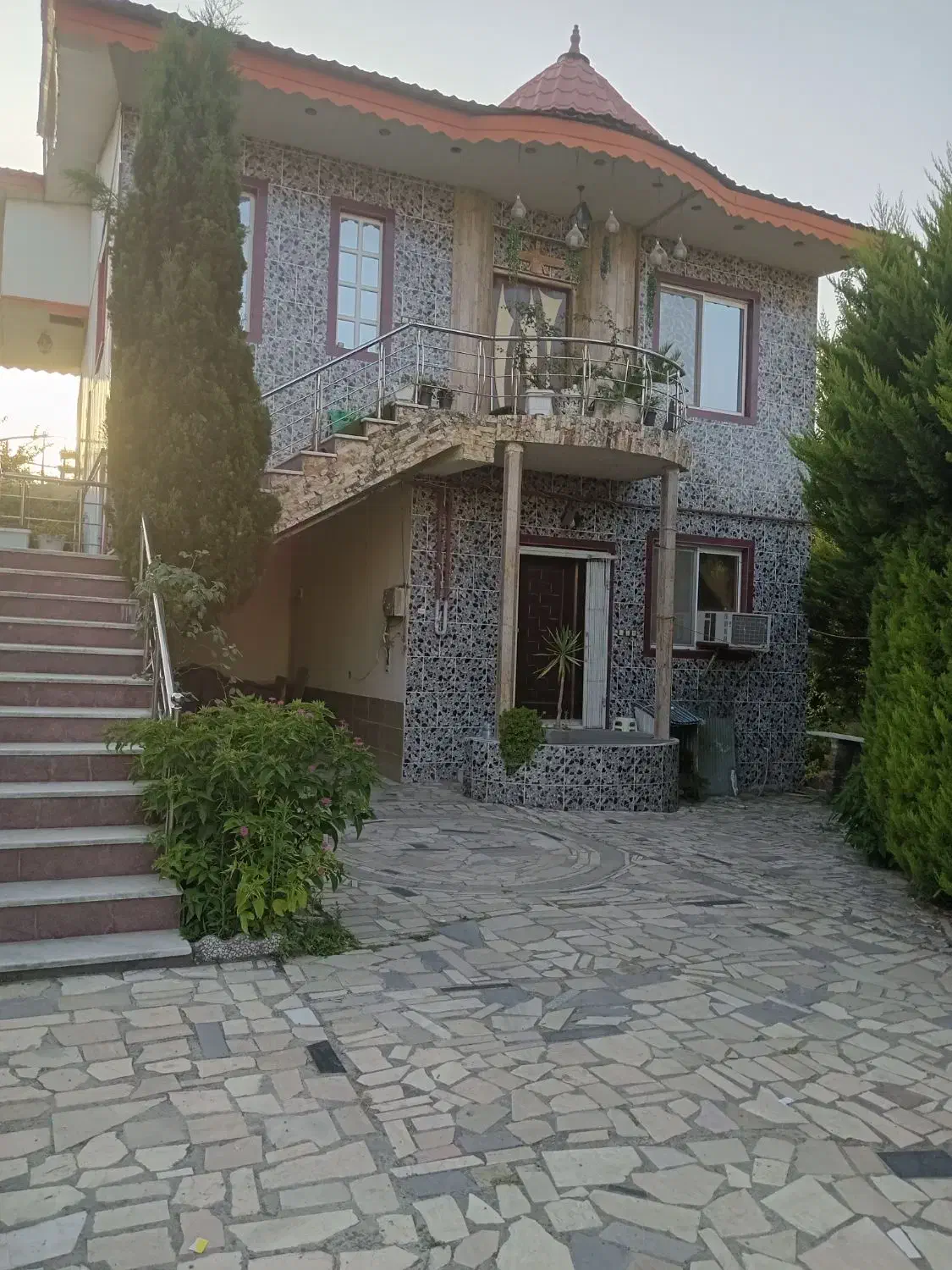 ویلا اجاری ۸۵ متری. طبقه پایین|اجارهٔ کوتاه‌مدت ویلا و باغ|لاهیجان, لیالستان|دیوار