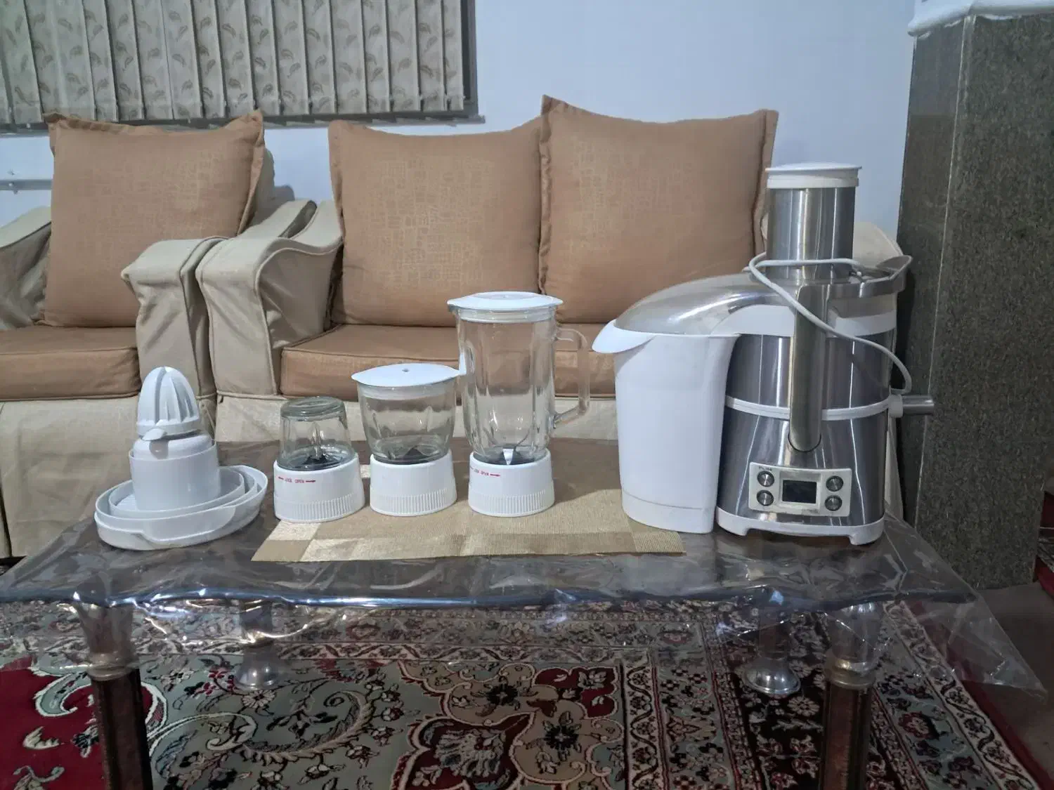 آبمیوه گیری چندکاره به همراه آسیاب و مخلوط کن|آبمیوه‌گیر و آب‌مرکبات‌گیر|همدان, |دیوار