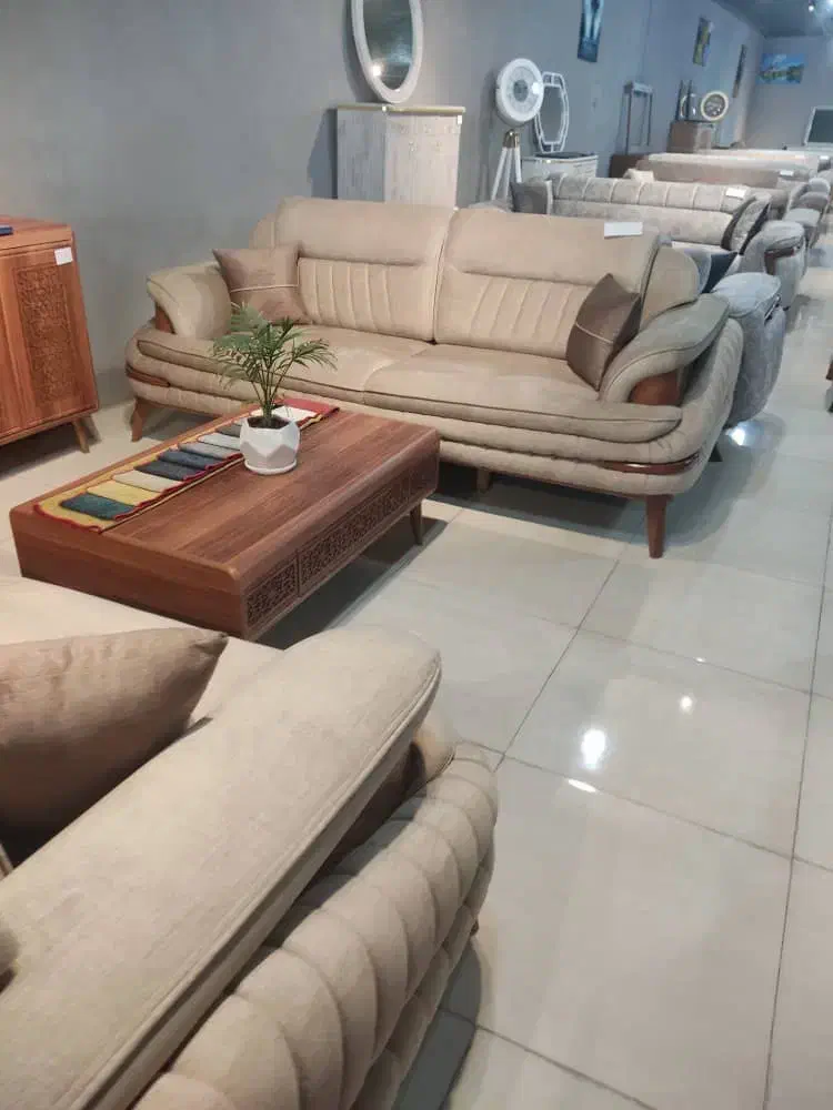 مبل آرتان تعویض داریم|مبلمان خانگی و میز عسلی|شیراز, دارالرحمه|دیوار