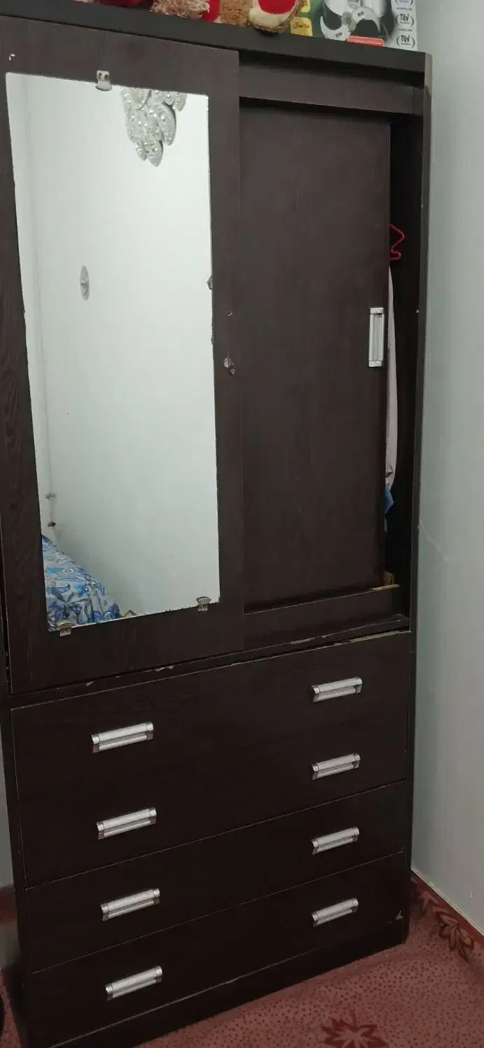 کمد چهار کشو و دو در یک در آینه دار|جاکفشی، کمد، دراور|شفت, |دیوار