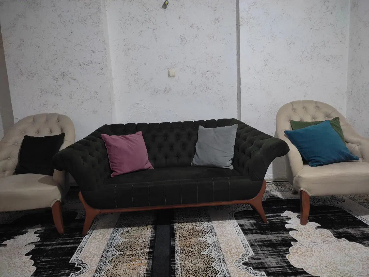 مبل هفت نفره|مبلمان خانگی و میز عسلی|صدرا-فارس, فاز ۲|دیوار