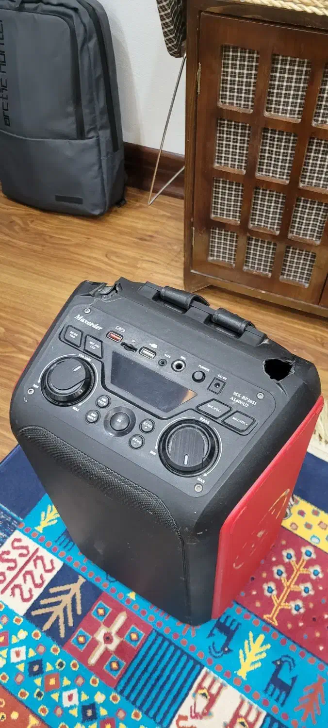 باند مکسیدر کوله ای|صوتی و تصویری|اصفهان, رکن الدوله شرقی|دیوار