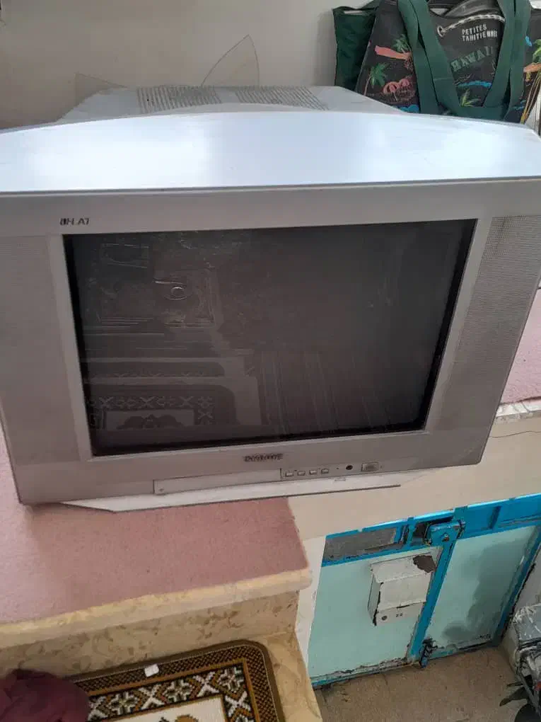 تلویزیون اسنوا|تلویزیون و پروژکتور|اردبیل, |دیوار