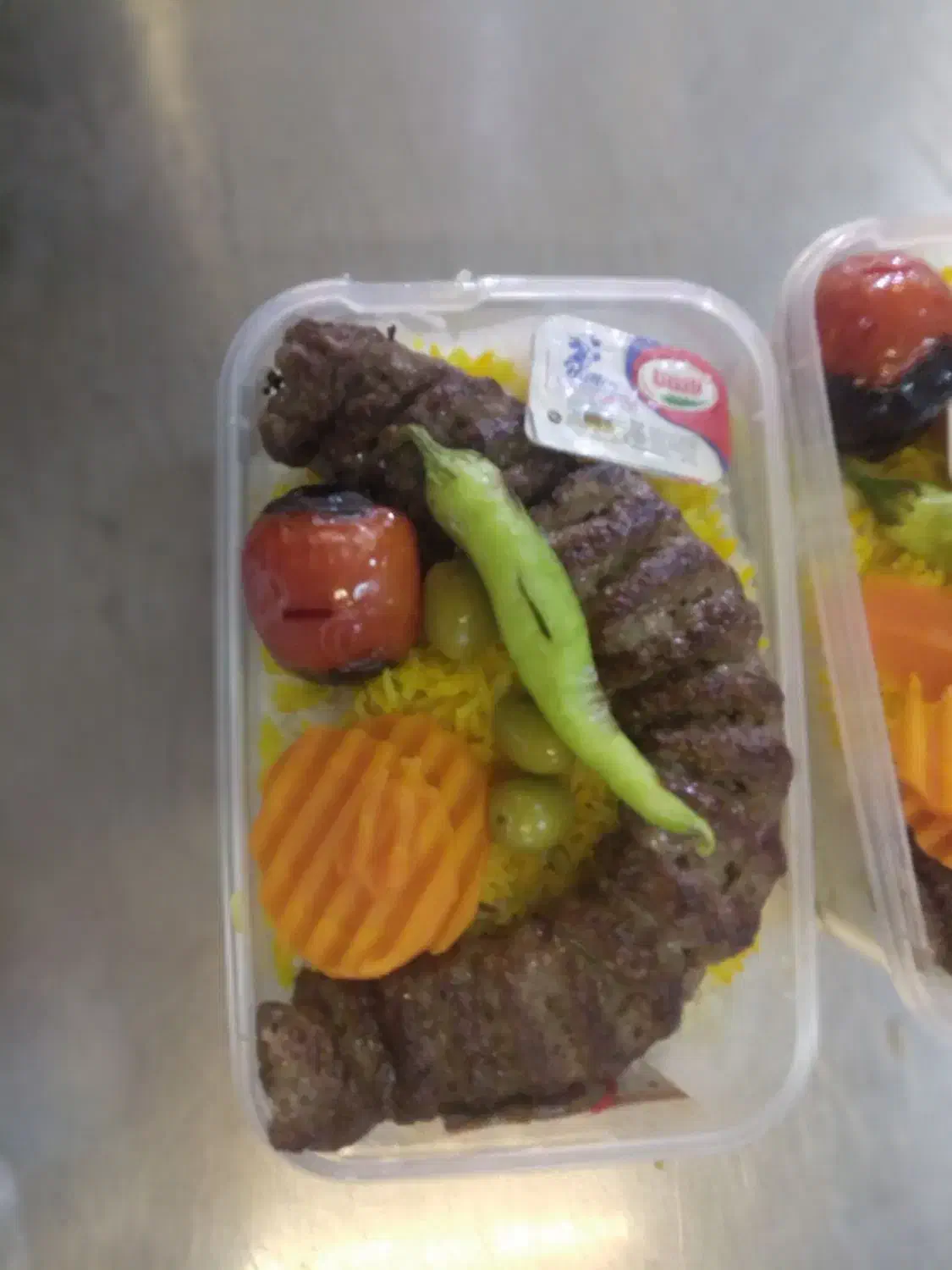 فروشنده غذا|استخدام خدمات فروشگاه و رستوران|تهران, سوهانک|دیوار