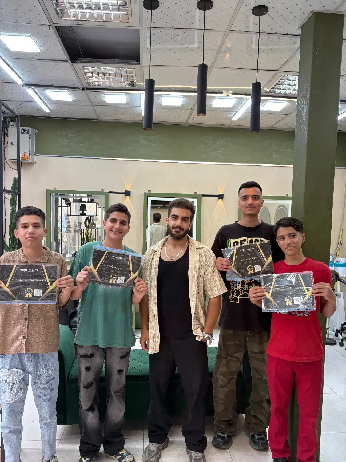 اموزش ارایشگری تضمینی|خدمات آموزشی|ری, دیلمان|دیوار