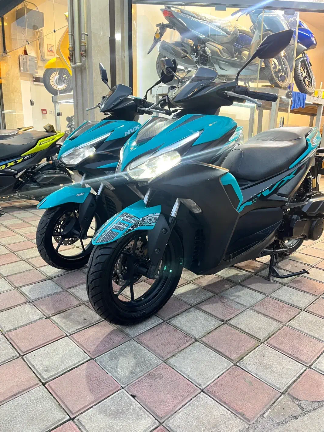 آیروکس مدل۴۰۲«شرایطی»|موتورسیکلت|رشت, یخسازی|دیوار