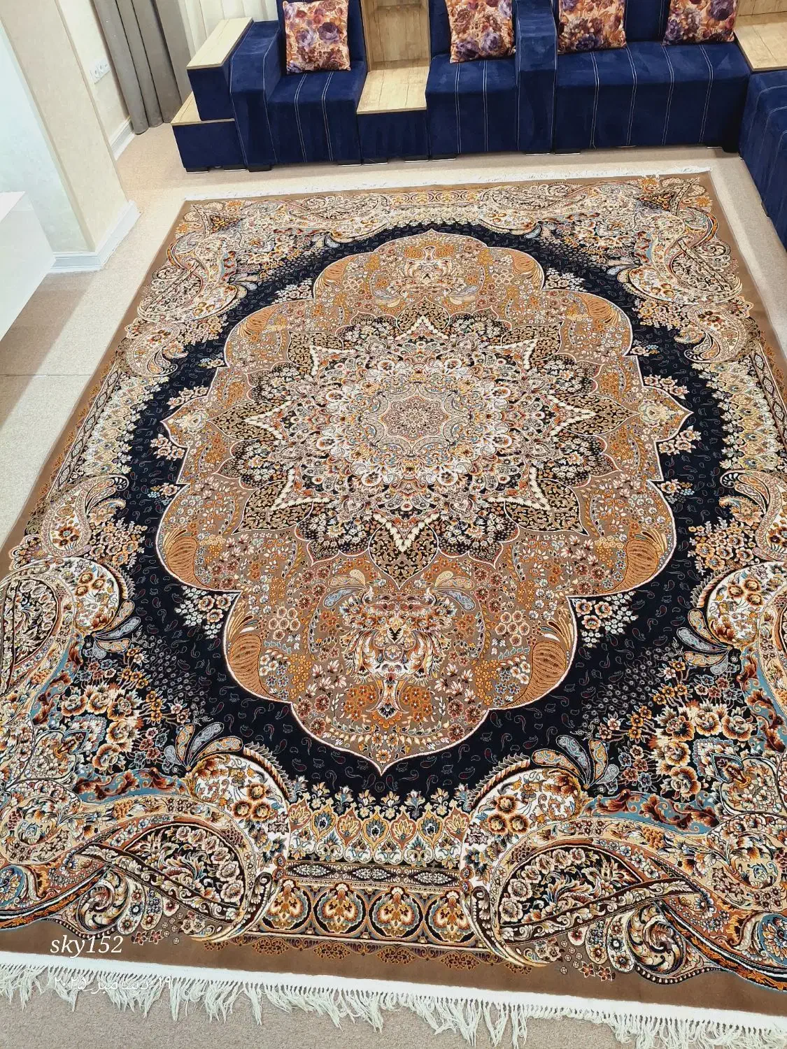 یک تخته فرش ۱۲ متری ۷۰۰ شانه|فرش|ایلام, |دیوار