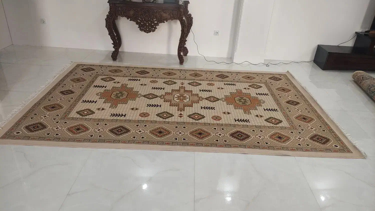 ۶ متری|گلیم، جاجیم، گبه|پرند, فاز ۵|دیوار