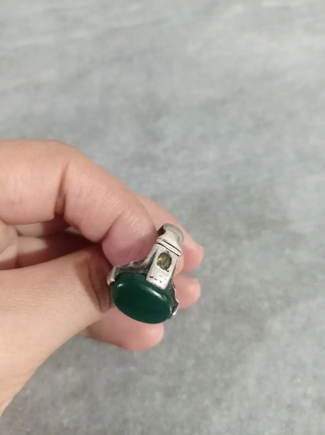 انگشتر نقره|کلکسیون اشیاء عتیقه|اقبالیه, |دیوار