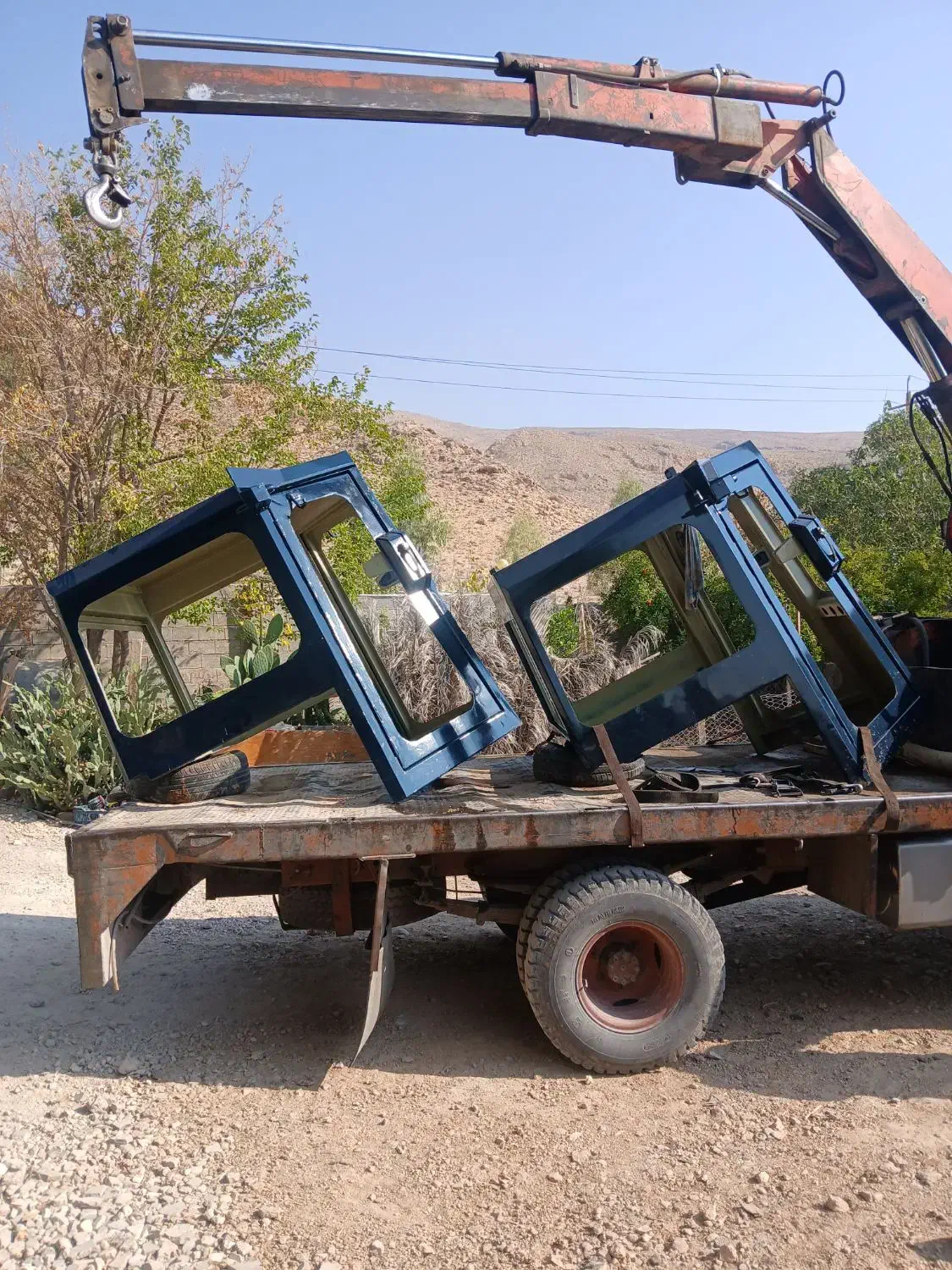 اتاق بلدوزر کوماتسو ۱۵۵ وکوماتسو ۱۲۰ و۹۰ و۴۰۰|قطعات یدکی و لوازم جانبی|آفتاب, |دیوار