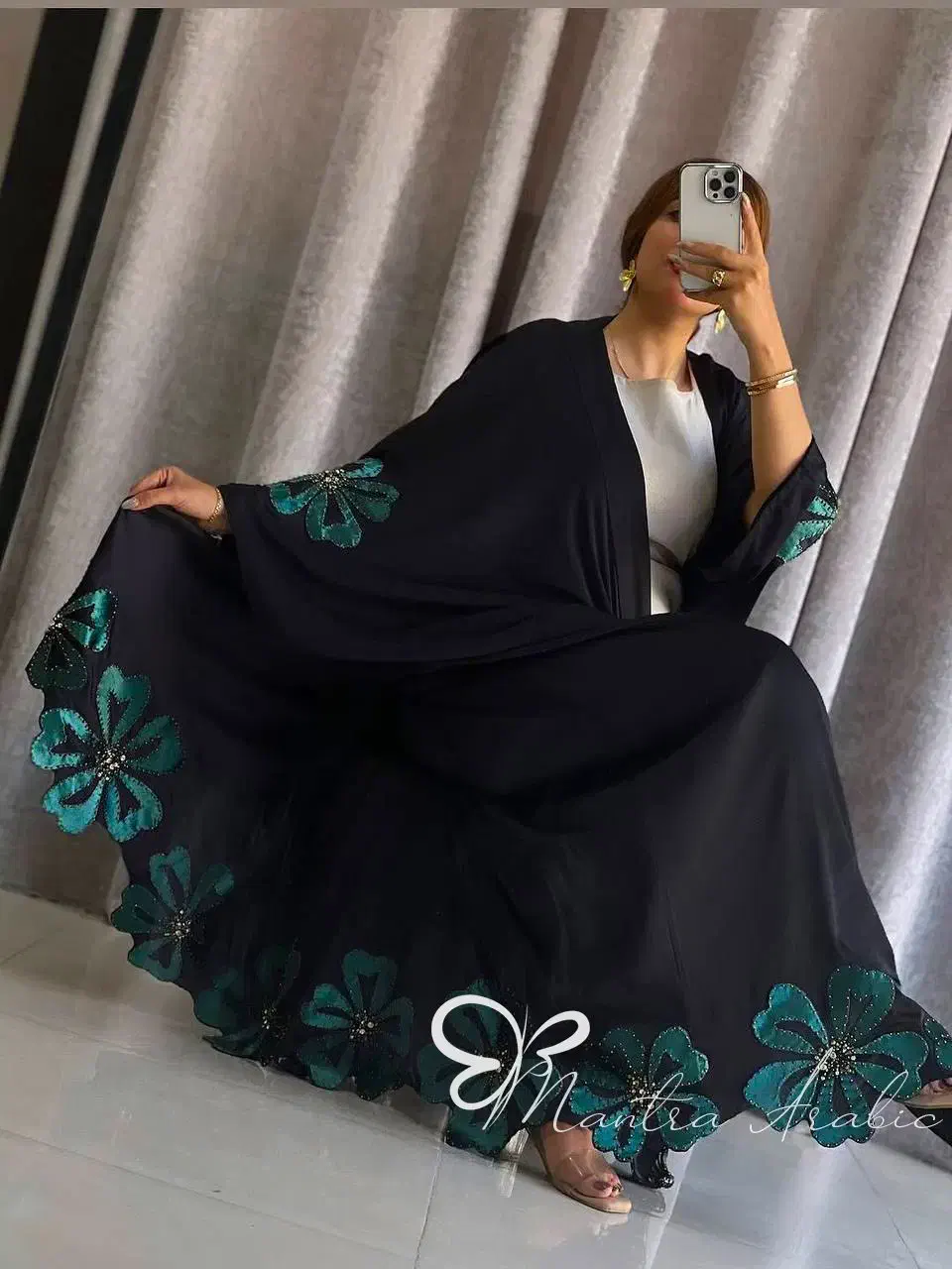 عبای عربی دست دوز و جواهر دوزی شده|لباس|کیش, |دیوار