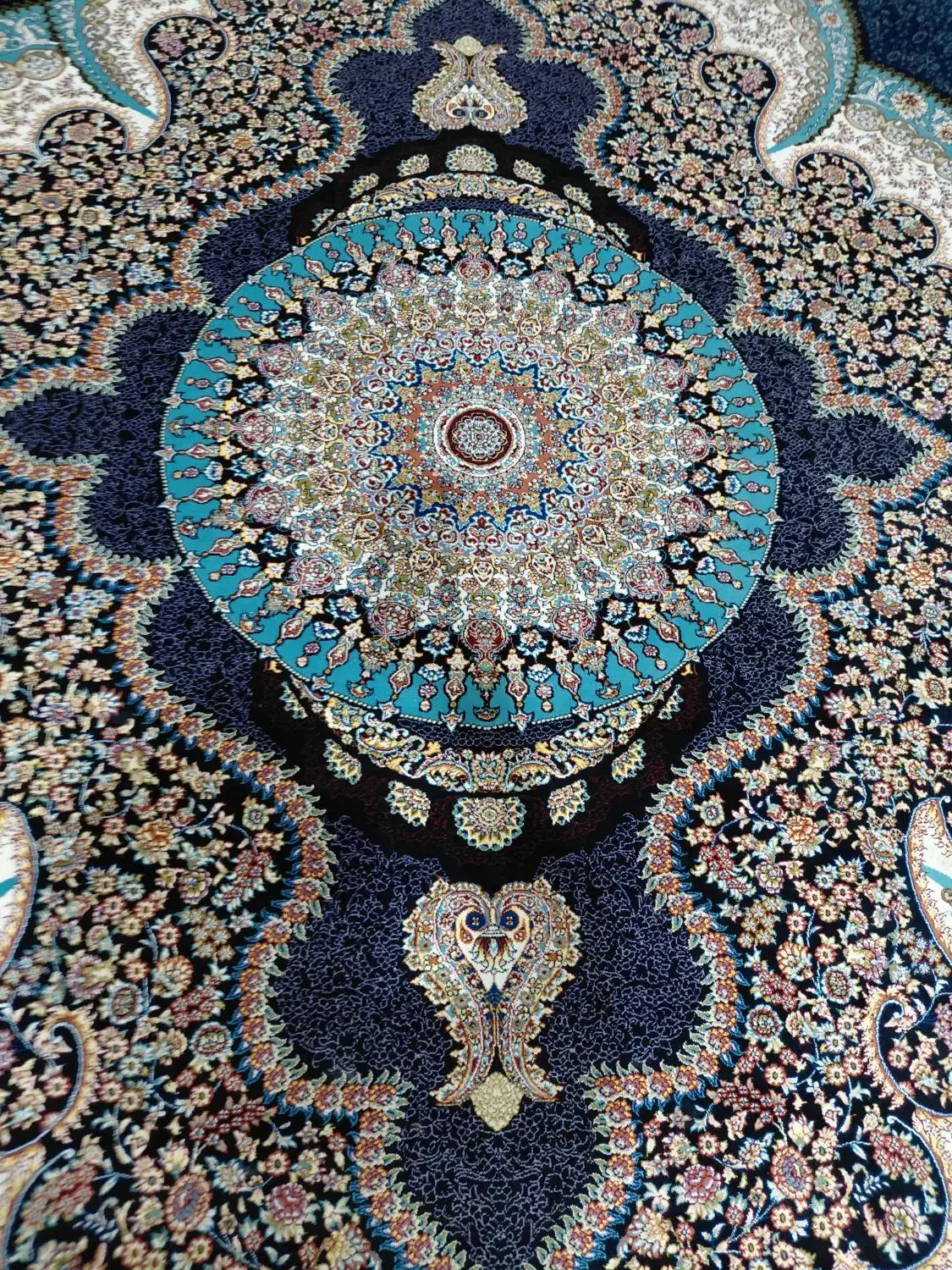 سه تا ۱۲متری آرشیدا از شرکت عقیق|فرش|ورامین, خیر آباد|دیوار