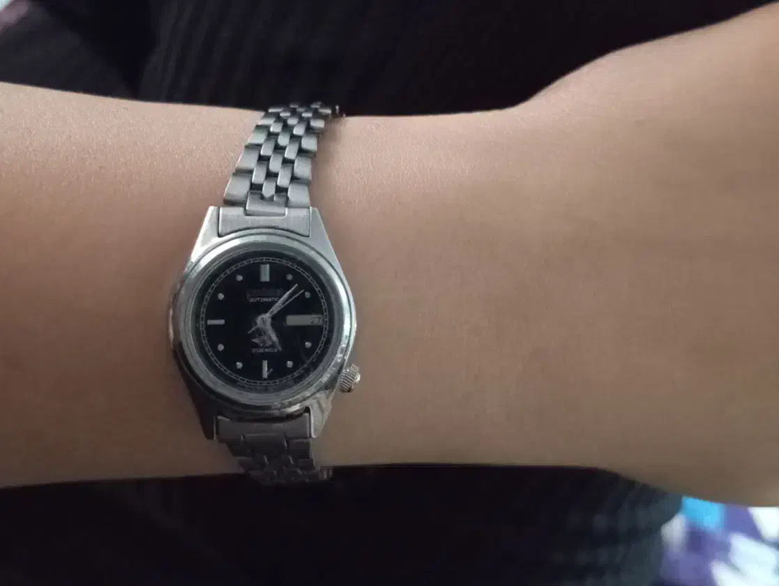 ساعت مچی|ساعت|بومهن, |دیوار