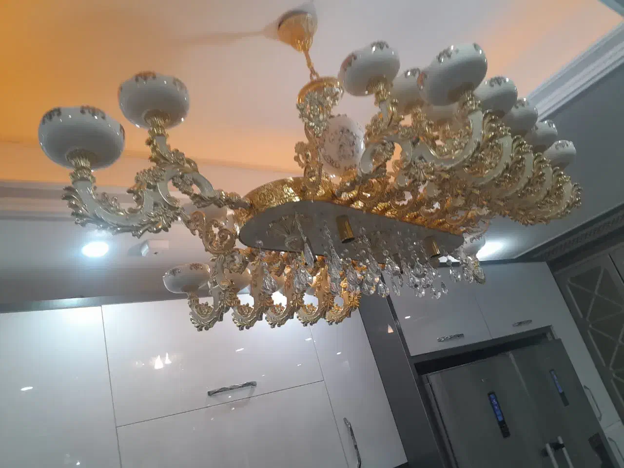 طرح تعویض لوستر نو باکهنه|لوستر و چراغ آویز|اسلامشهر, شهرک واوان|دیوار