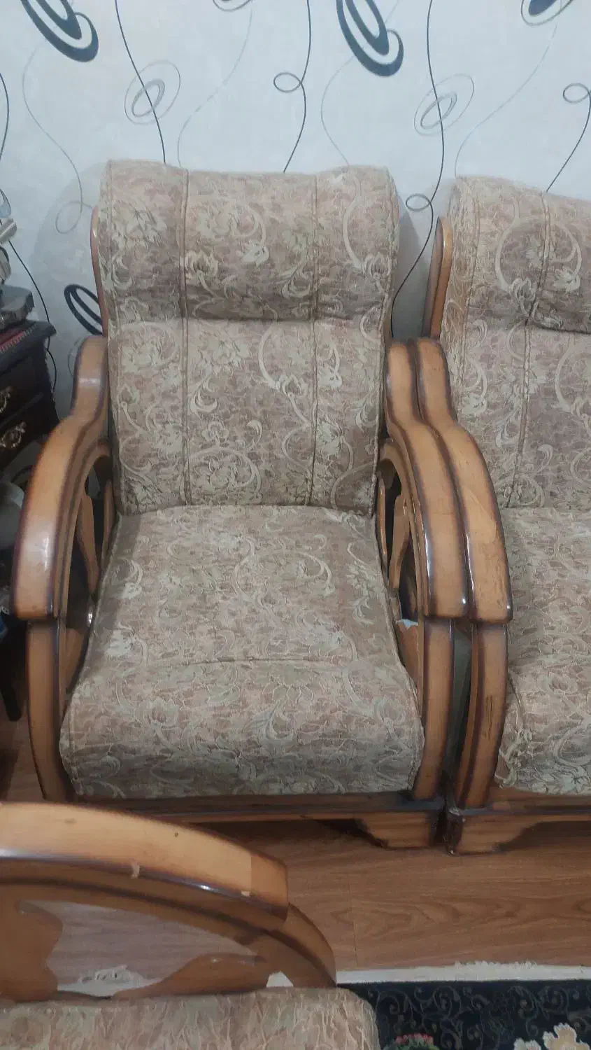 مبل باغی|مبلمان خانگی و میز عسلی|شاهین‌شهر, حافظ جنوبی|دیوار