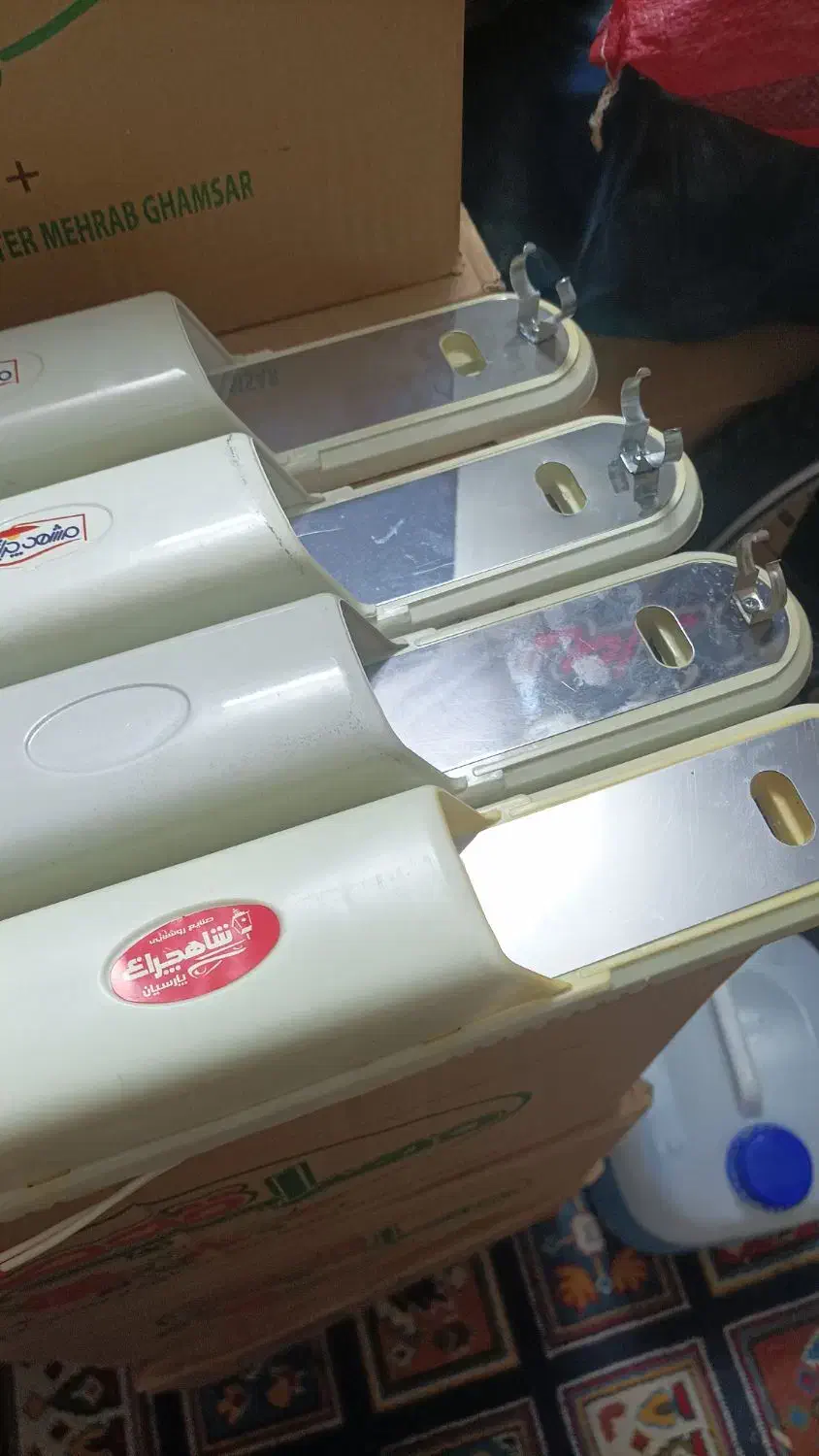 قاب مهتابی|لامپ و چراغ|مشهد, بهمن|دیوار