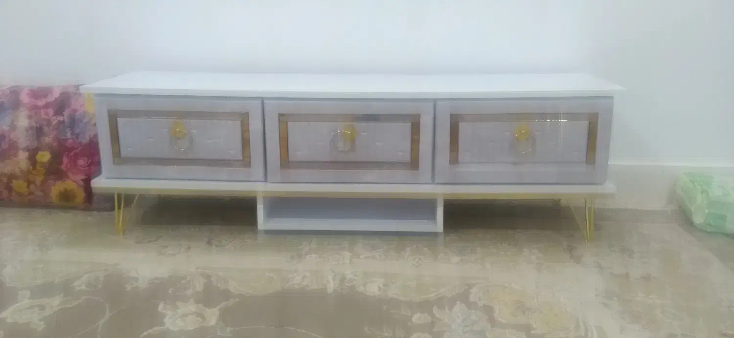 میز|مبلمان خانگی و میز عسلی|تربت جام, باغ سنگان سفلی|دیوار