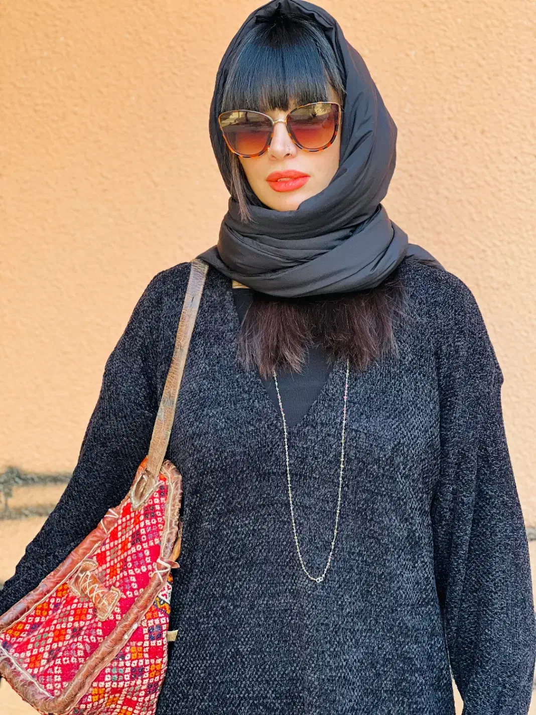 کفتان( پیراهن ) بافت|لباس|شاهین‌شهر, شهرک منازل چوبی|دیوار