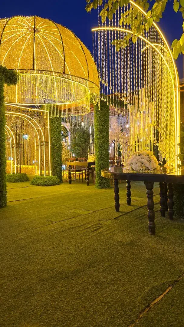 باغ تالار دیانا|خدمات پذیرایی، مراسم|اندیشه, اندیشه فاز ۴|دیوار